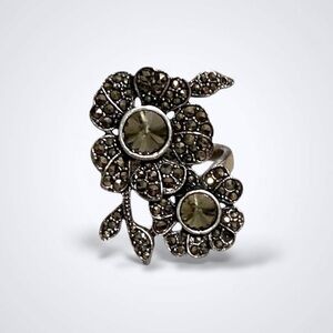 Fossil Silver Black Flower Ring Hematite Stones Marcasite Shimmery Festive